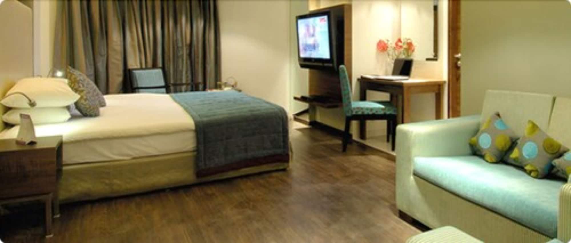 Ramee Guestline Hotel Dadar Mumbai Exterior photo