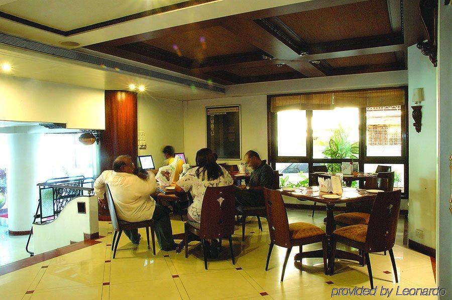 Ramee Guestline Hotel Dadar Mumbai Exterior photo