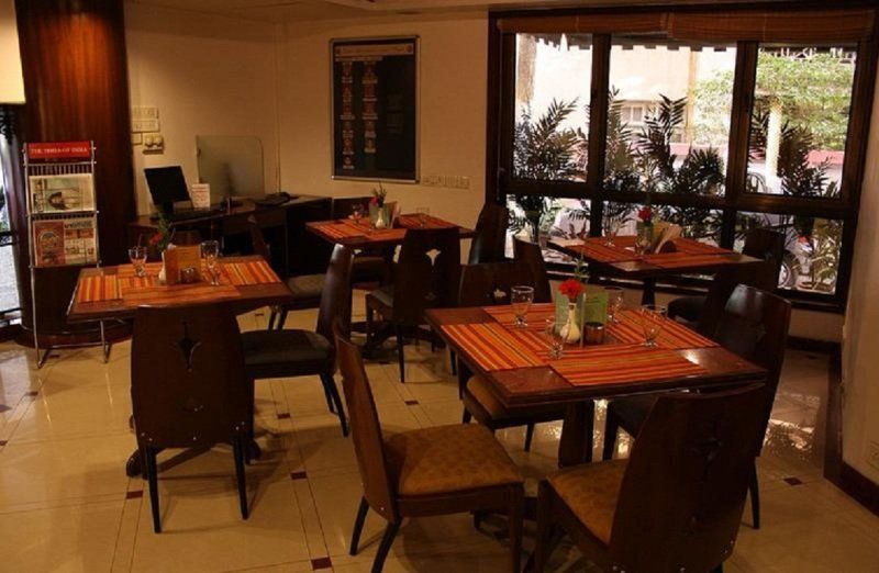 Ramee Guestline Hotel Dadar Mumbai Exterior photo